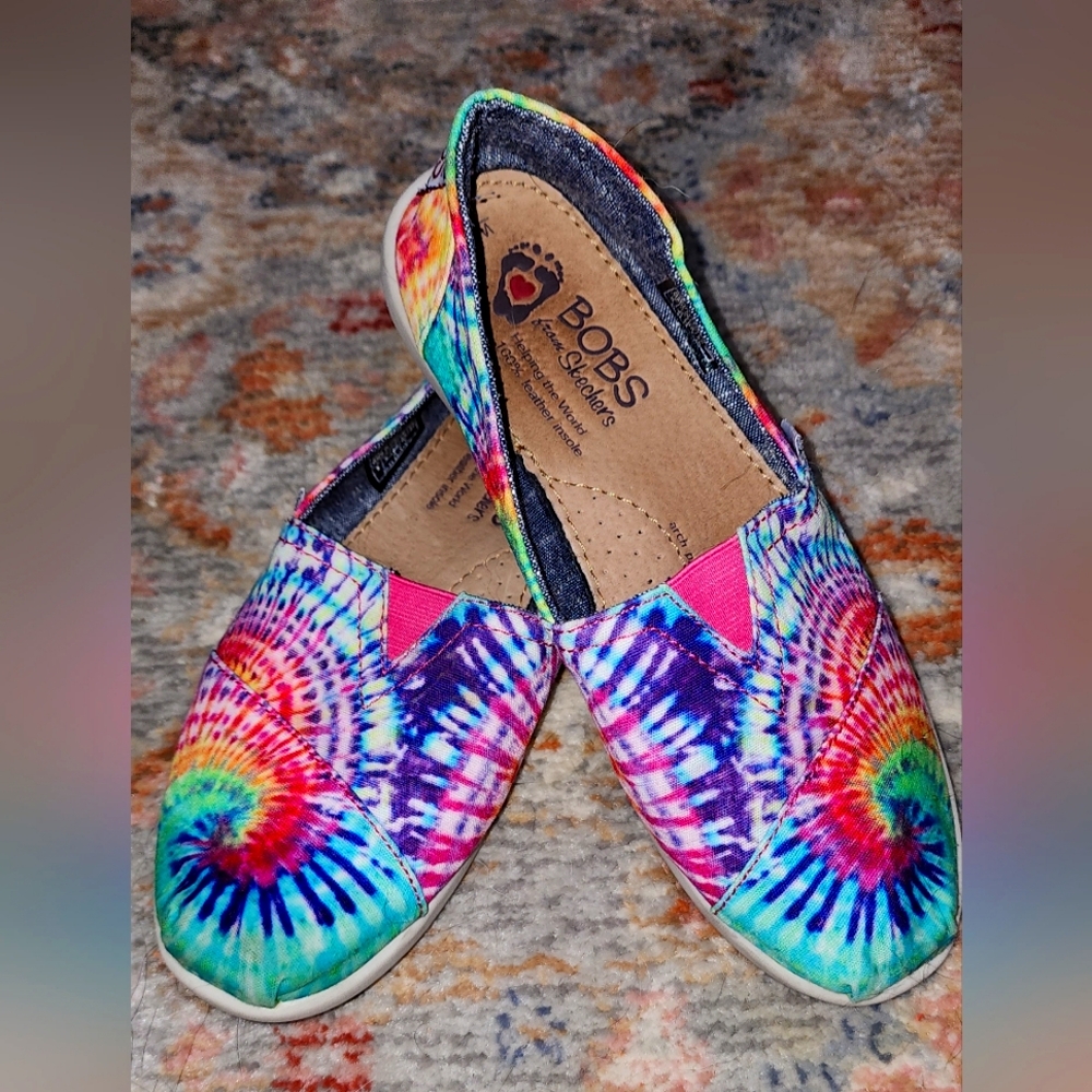 Bobs from Sketchers tie dye size W8
